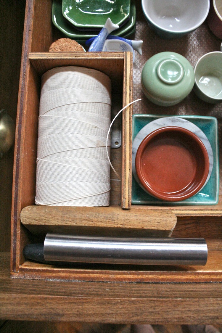 Kitchen string (in its drawer)